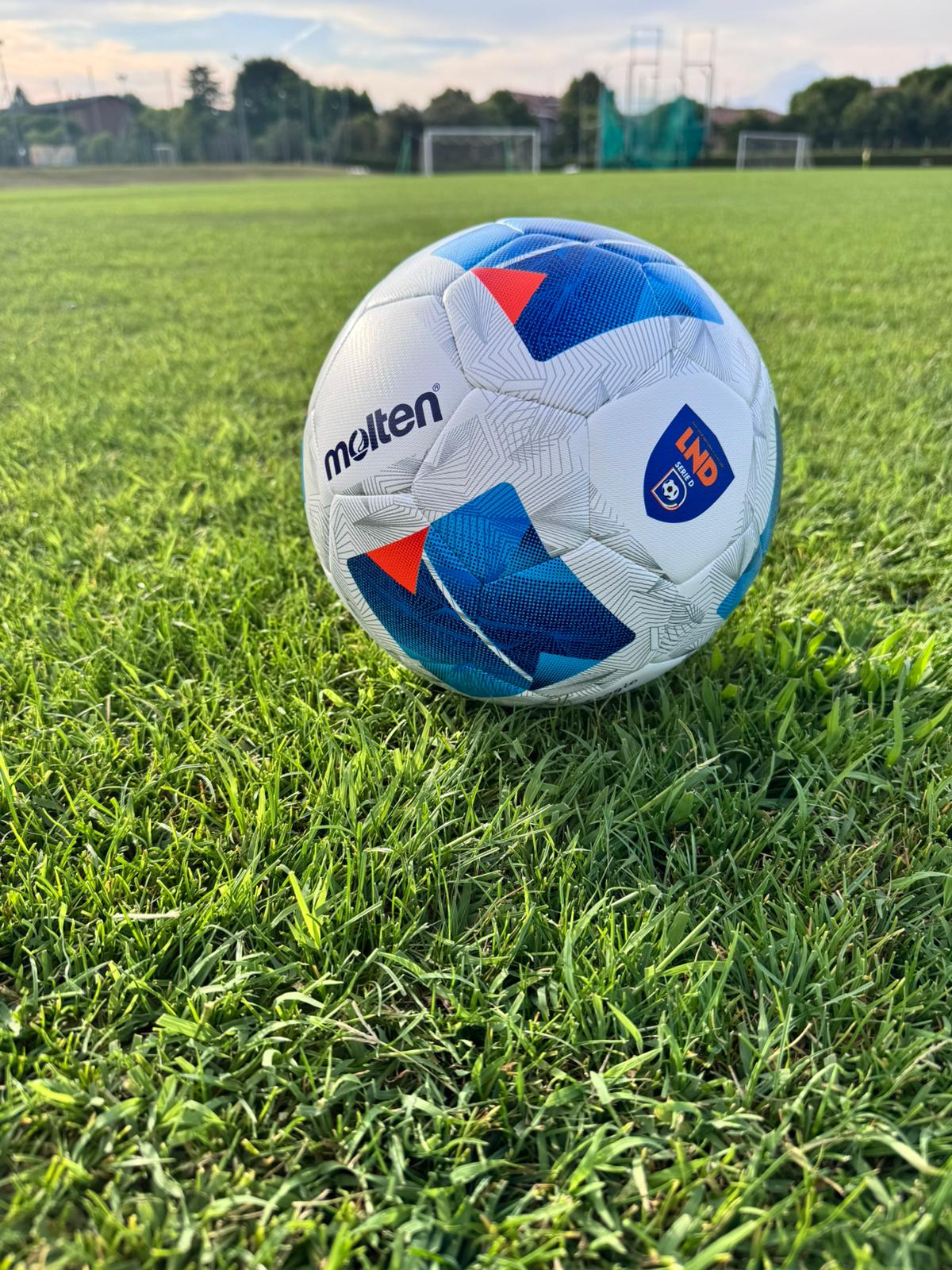 NUOVO PALLONE UFFICIALE LND – MOLTEN